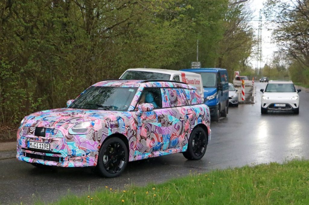 El Mini Countryman eléctrico ya se ‘enfrenta’ al Smart #1 2 Motor16 MINI Countryman EV 5 Motor16