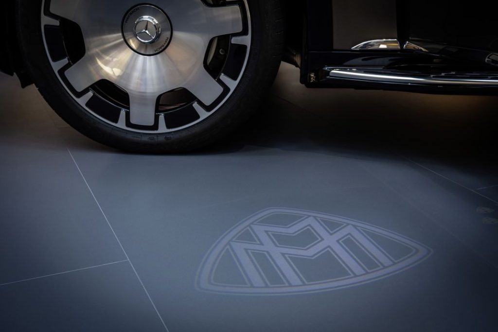 Mercedes Maybach EQS SUV 680 14 Motor16
