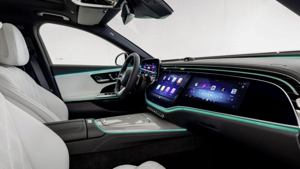 Nuevo Mercedes Clase E 2023, una experiencia digital 2 Motor16 Mercedes_Clase_E_2024 (27)