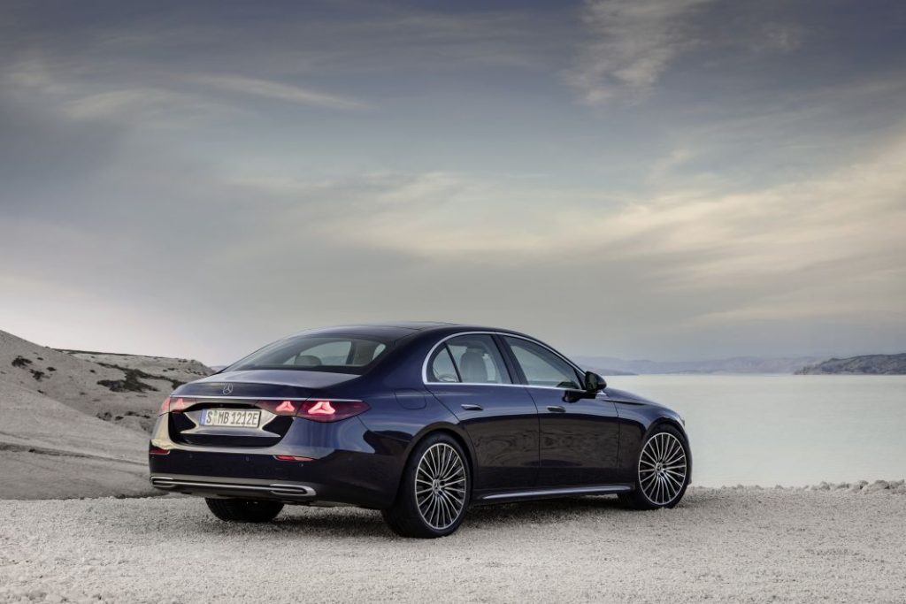 Nuevo Mercedes Clase E 2023, una experiencia digital 1 Motor16 Mercedes_Clase_E_2024 (5)