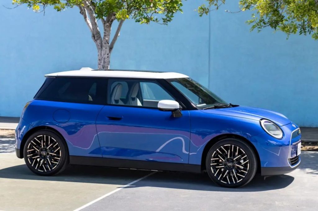 El Mini Cooper 2024, al descubierto: ¡fotos oficiales! 1 Motor16 Mini-Cooper-2024