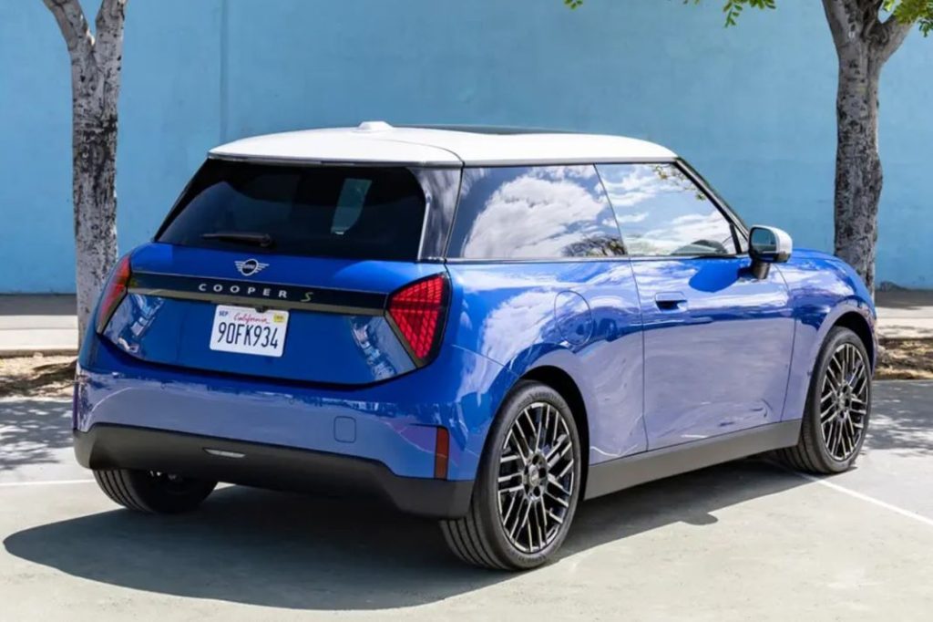 El Mini Cooper 2024, al descubierto: ¡fotos oficiales! 3 Motor16 Mini Cooper 2024 4 Motor16