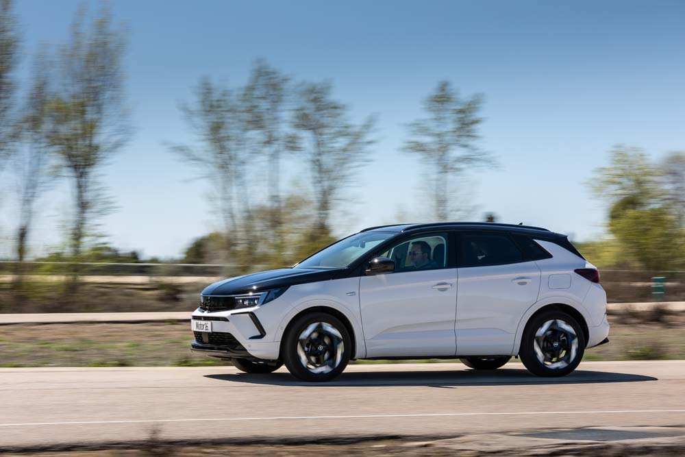 Prueba Opel Grandland GSe. Correr, pero sin derrochar 24 Motor16 Opel Grandland GSe 17 Motor16