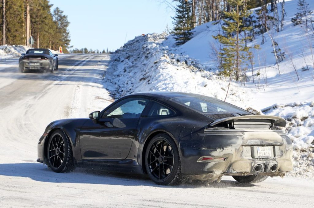 Fotos espía del Porsche 911 más interesante, que lo será aún más 14 Motor16 Porsche 992.2 GTS 20 Motor16