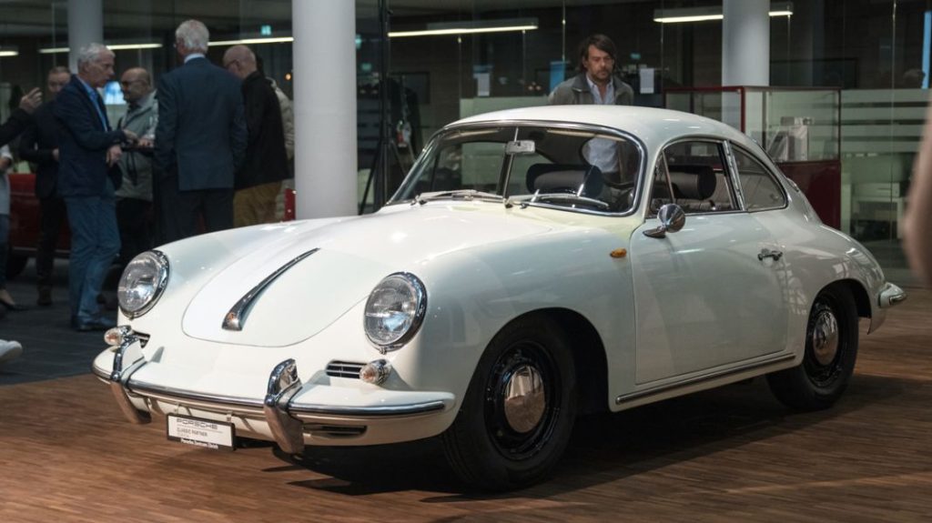 Porsche tiene nuevo art car 5 Motor16 Porsche Art Car 356 SC Alfredo Haberli5 1 Motor16