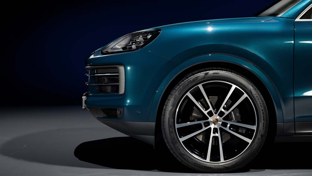 Precios del Porsche Cayenne. Y de cinco opciones que cuestan como un Mini Cooper SE 2 Motor16 2023 Porsche Cayenne. Imagen detalle llanta.