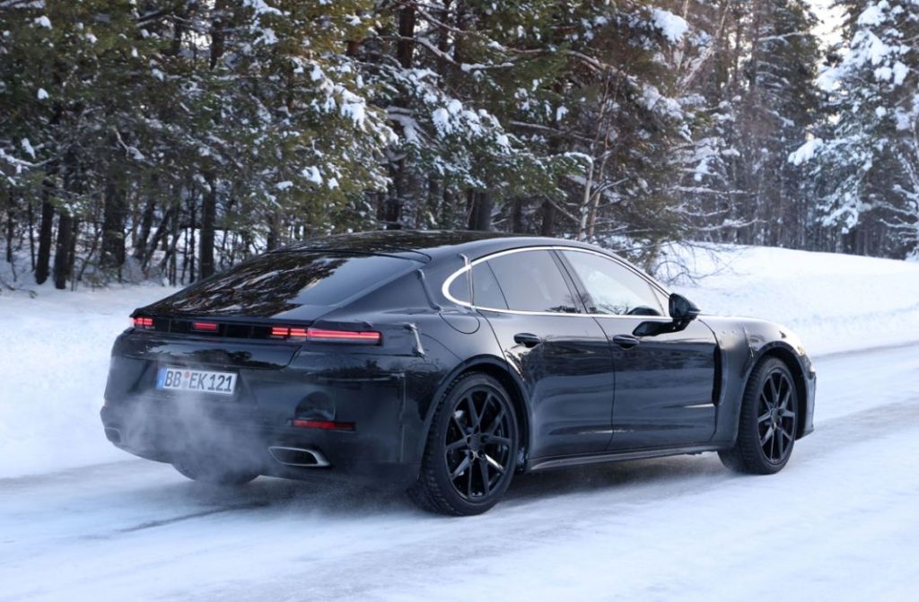 El Porsche Panamera, espiado por fuera y por dentro 1 Motor16 Porsche Panamera 16 Motor16