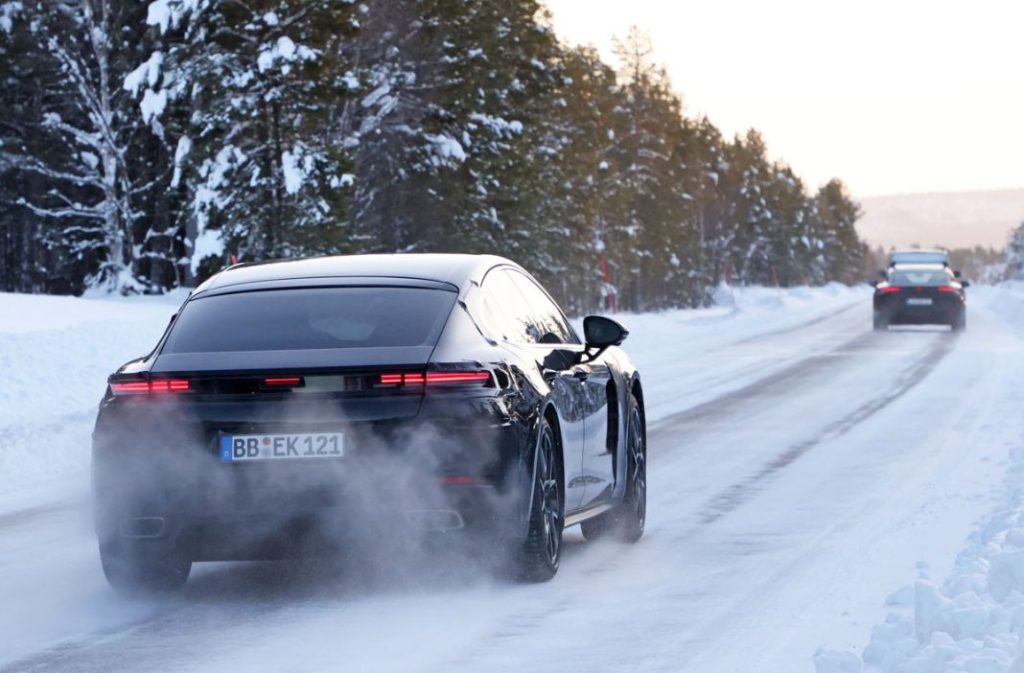 El Porsche Panamera, espiado por fuera y por dentro 20 Motor16 Porsche Panamera 18 Motor16