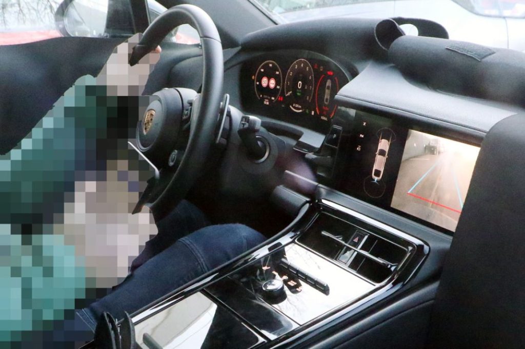 El Porsche Panamera, espiado por fuera y por dentro 6 Motor16 Porsche Panamera 4 Motor16