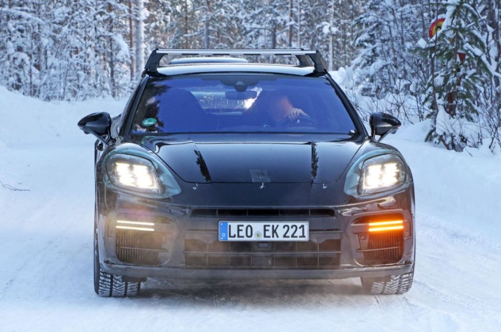 El Porsche Panamera, espiado por fuera y por dentro 7 Motor16 Porsche Panamera 5 Motor16