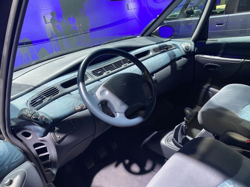 La larga vida de la familia Renault Espace 14 Motor16 RENAULT ESPACE III 2 Motor16