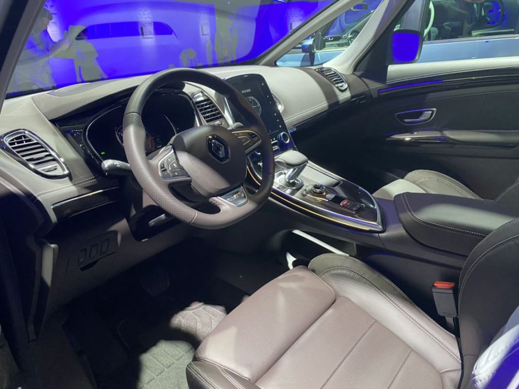 La larga vida de la familia Renault Espace 23 Motor16 RENAULT ESPACE V 3 Motor16