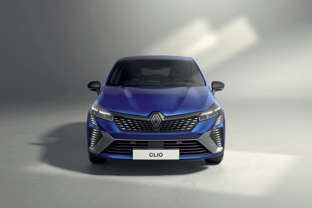 Renault Clio 2024: Nuevo diseño, híbrido mejorado y estética Alpine 37 Motor16 Renault Clio 2024 2 Motor16
