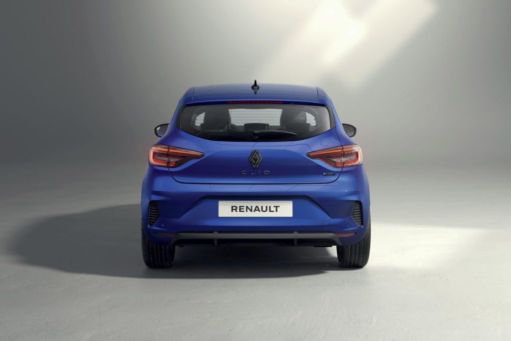 Renault Clio 2024: Nuevo diseño, híbrido mejorado y estética Alpine 36 Motor16 Renault Clio 2024 3 Motor16