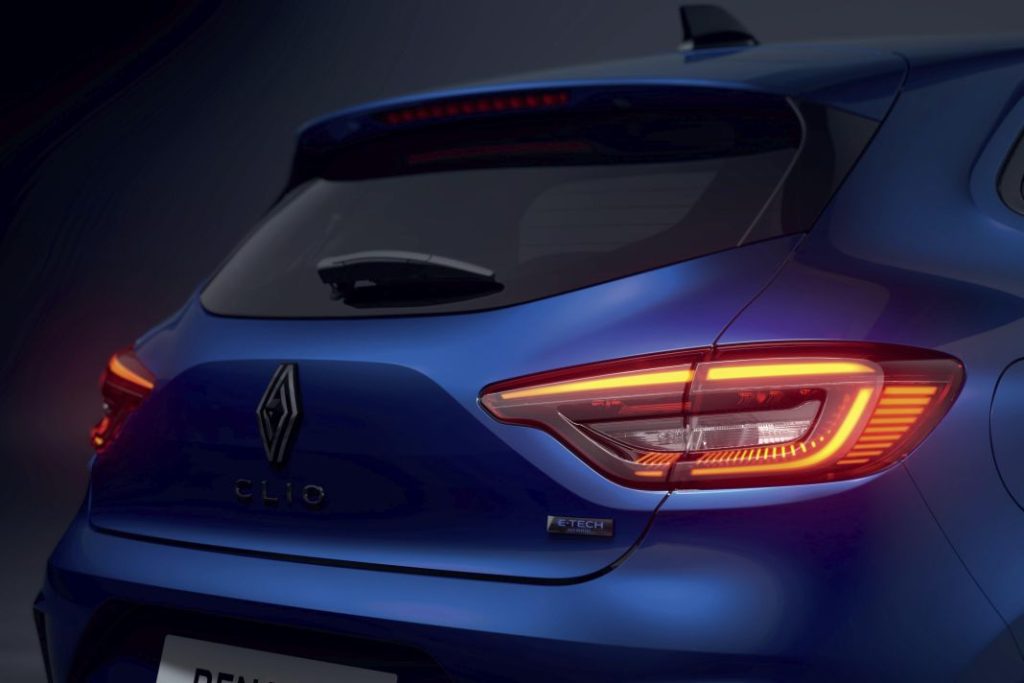 Renault Clio 2024: Nuevo diseño, híbrido mejorado y estética Alpine 31 Motor16 Renault Clio 2024 8 Motor16