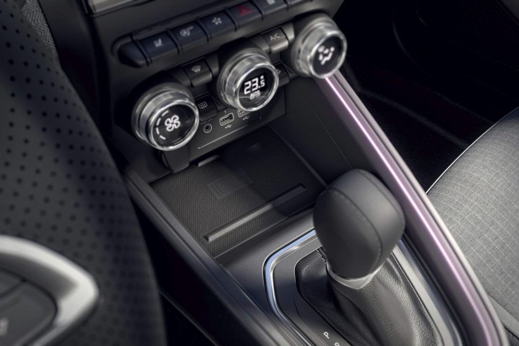 Renault Clio 2024: Nuevo diseño, híbrido mejorado y estética Alpine 30 Motor16 Renault Clio 2024 9 Motor16