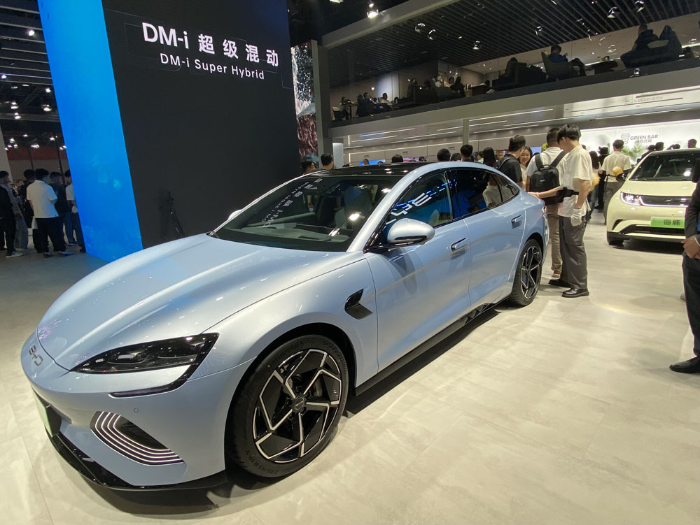 SALON DE SHANGHAI BYD SEAL 1 Motor16