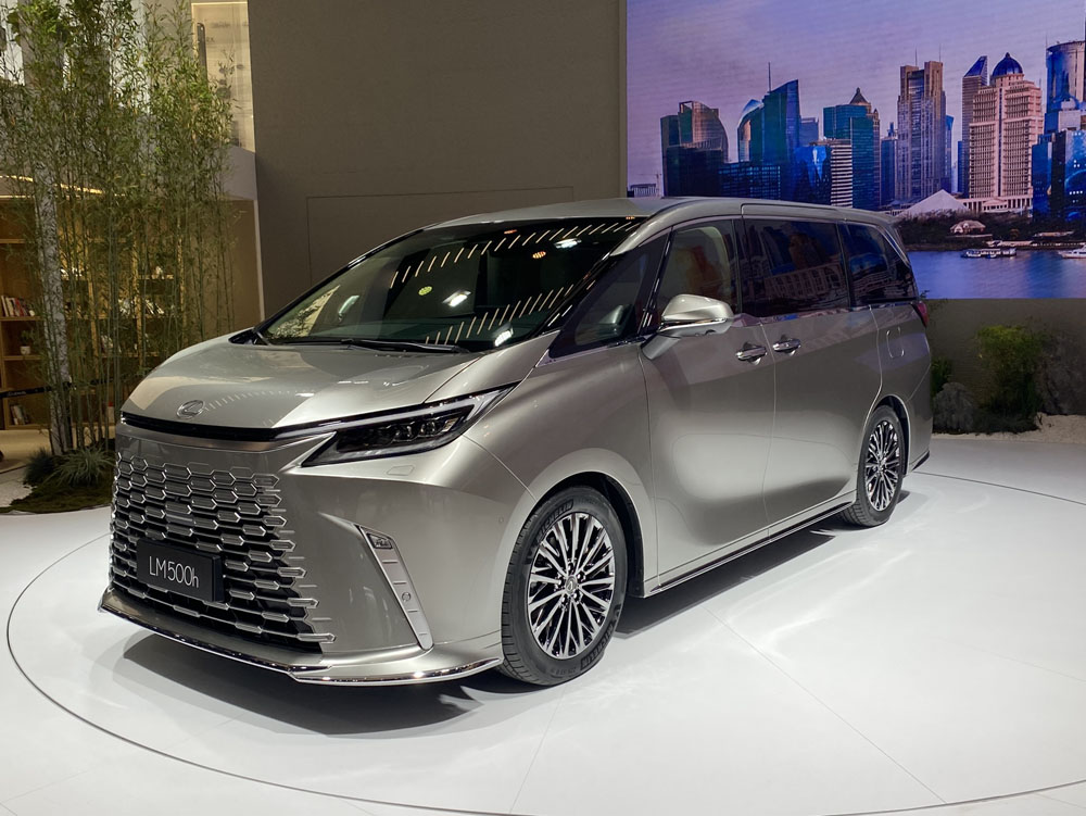 SALON DE SHANGHAI LEXUS LM Motor16