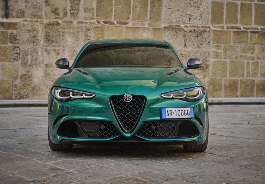 alfa romeo giulia quadrifoglio 100 anniversario stelvio 25 Motor16