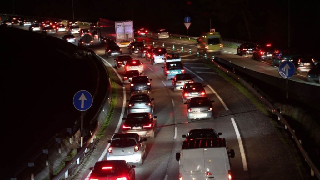 El puente de Todos los Santos y los consejos que debes poner en práctica para no vivir en un atasco 7 Motor16 puente todos los santos