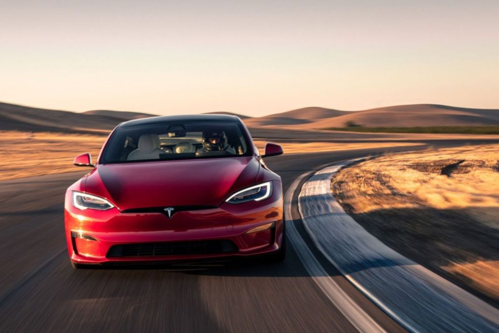 coches electricos mas de 300 kmh tesla model s plaid 24 Motor16