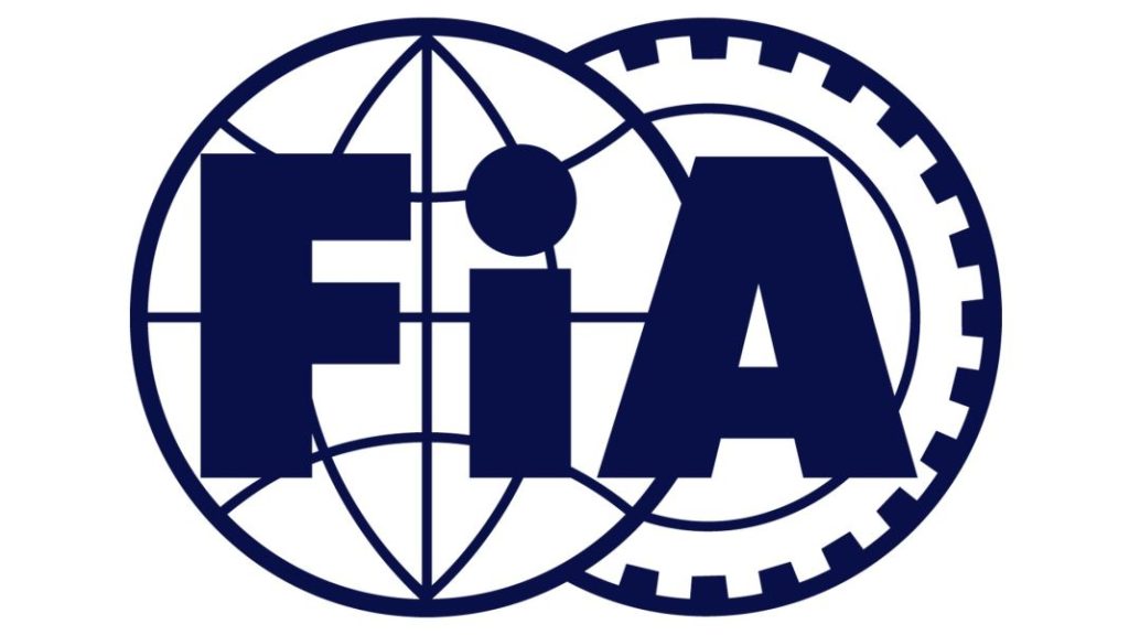 La multa que la FIA le ha puesto a Mercedes tras el Gran Premio de España y con la que no ganan posición los Aston Martin 25 Motor16 fia Motor16