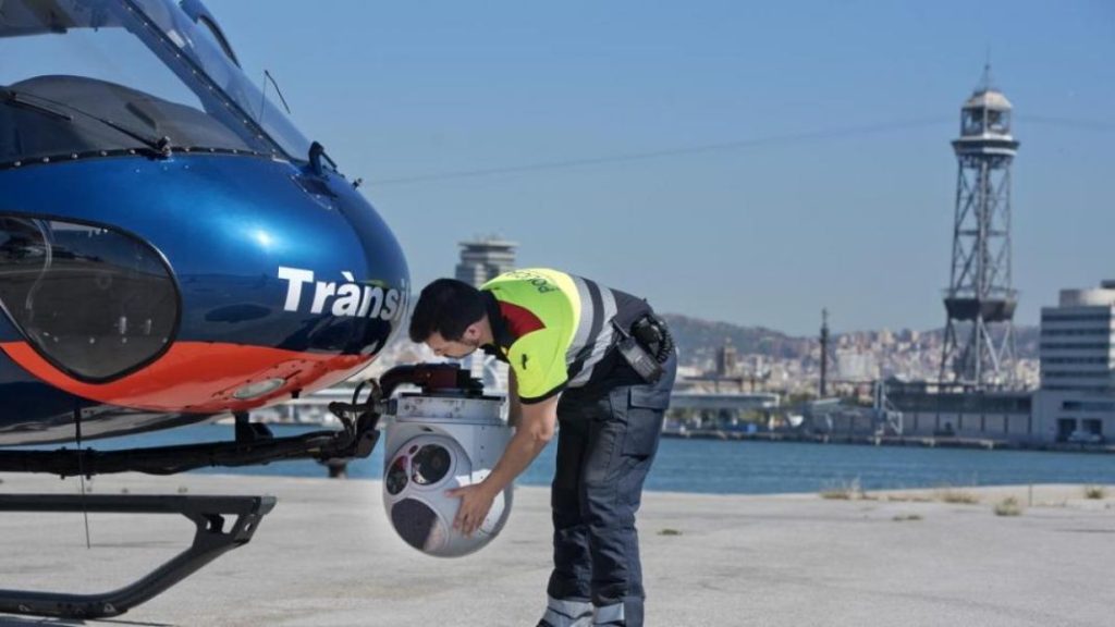 ¿A qué distancia tiene que estar Pegasus, el helicóptero de la DGT, para poder multarme? 179 Motor16 infracción