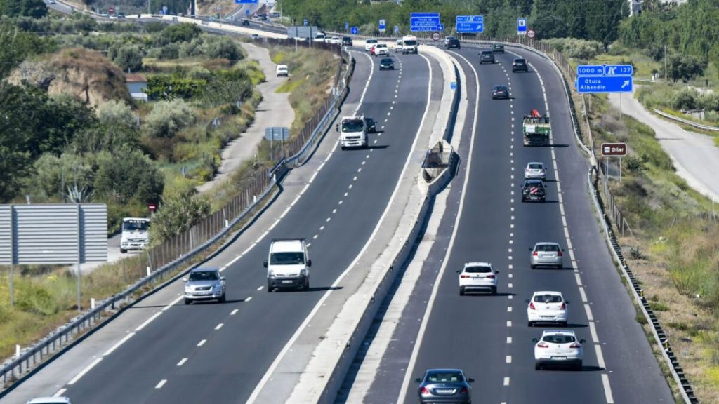 ¿Sabes cuál es la diferencia entre una autopista y una autovía? 72 Motor16 diseño