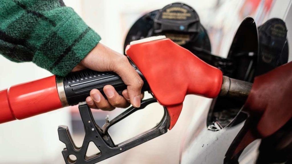 ¿Repsol, BP, Cepsa o Galp? Los talleres te dejan claro qué gasolinera tiene la mejor gasolina 34 Motor16 descuentos