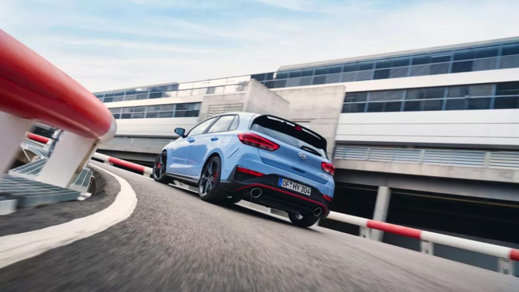 Toma nota: la cita que Hyundai te propone para final de mayo 1 Motor16 El programa Hyundai Driving Experience permite conducir el I20 N o el i30 N.