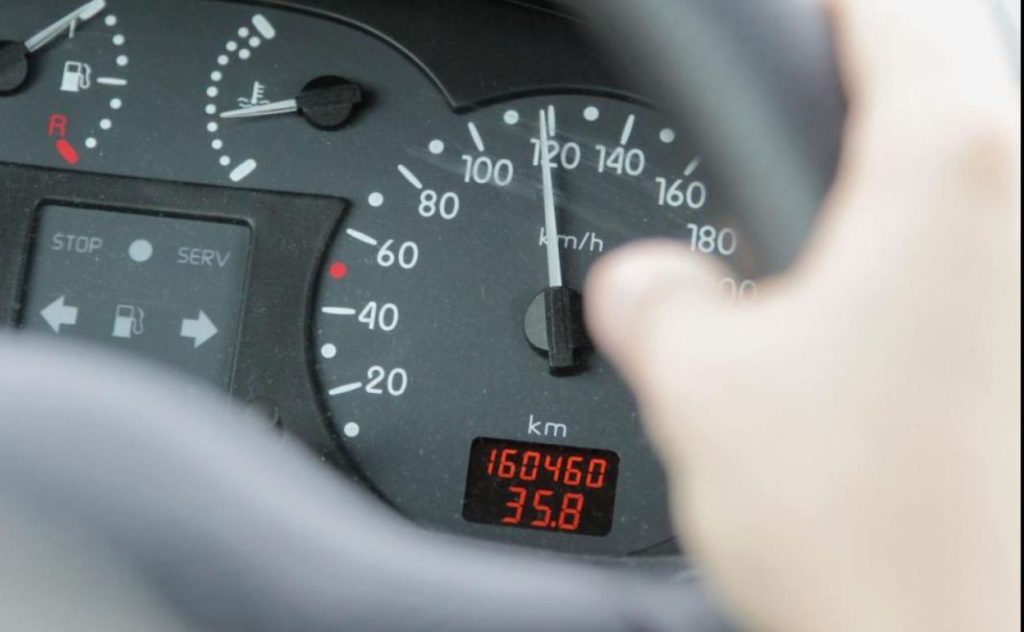 El próximo mes de julio: la fecha límite de la DGT para que lleves este nuevo aparato en tu coche 175 Motor16 DGT