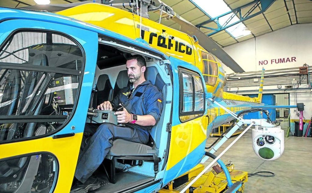 ¿A qué distancia tiene que estar Pegasus, el helicóptero de la DGT, para poder multarme? 180 Motor16 dispositivo