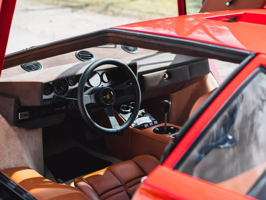 1977 Lamborghini Countach LP400 Periscopio Rod Stewart. Imagen interior.