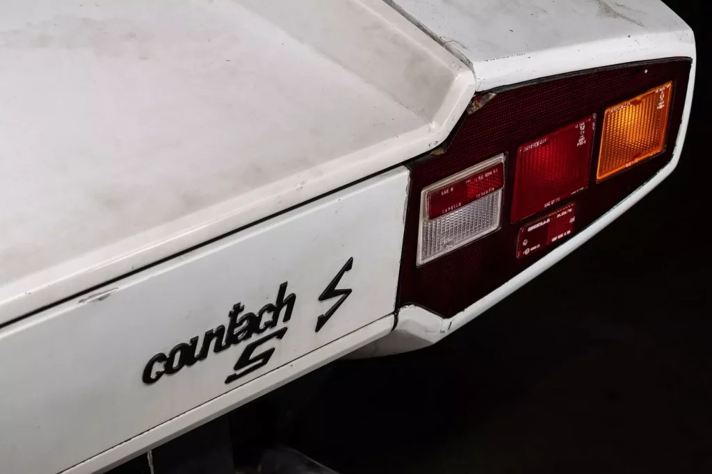 Lamborghini Countach LP500S: del Salón de Ginebra de 1982 a tu casa 32 Motor16 1982 Lamborghini Countach LP500S 29 Motor16