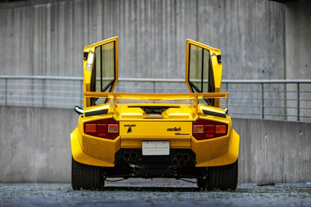 1985 Lamborghini Countach 5000QV 12 Motor16