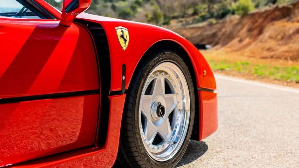 ¿Quieres el Ferrari F40 de un campeón de Fórmula 1? El de Alain Prost se vende 21 Motor16 1989 alain prost ferrari f40 16 Motor16