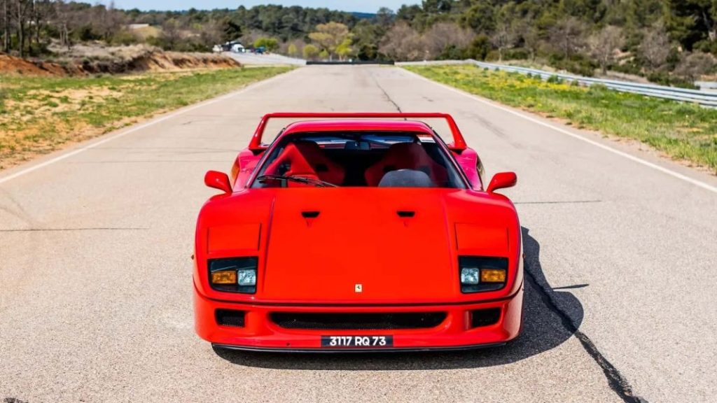 ¿Quieres el Ferrari F40 de un campeón de Fórmula 1? El de Alain Prost se vende 4 Motor16 1989 alain prost ferrari f40 17 Motor16