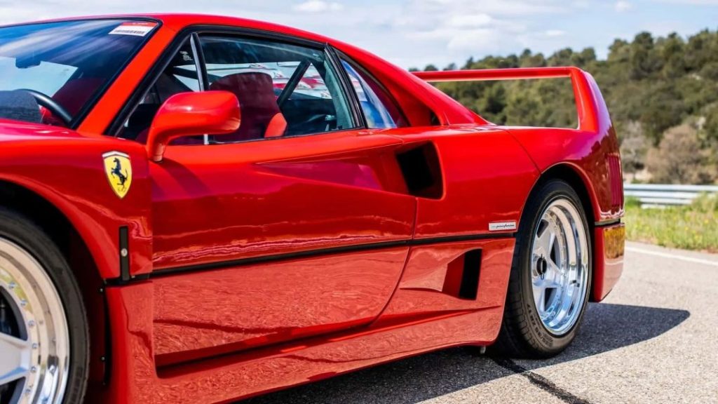 ¿Quieres el Ferrari F40 de un campeón de Fórmula 1? El de Alain Prost se vende 17 Motor16 1989 alain prost ferrari f40 8 Motor16