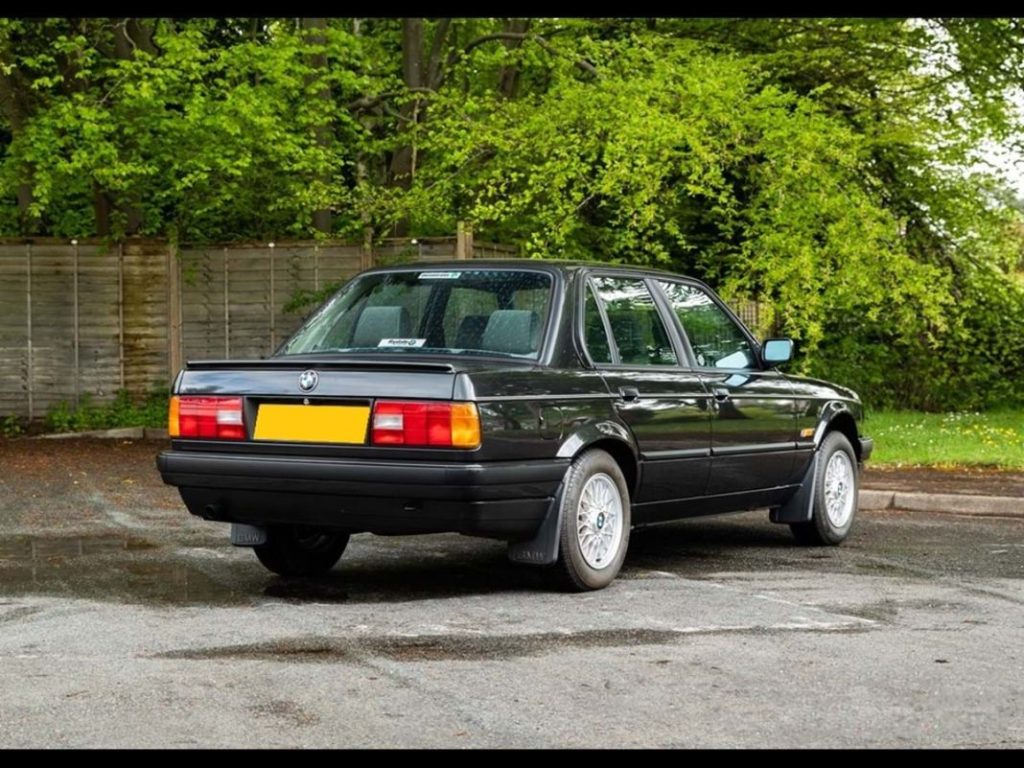 Este BMW 316i de 1991 está como recién salido del concesionario 5 Motor16 1991 bmw 316i subasta uk 13 Motor16