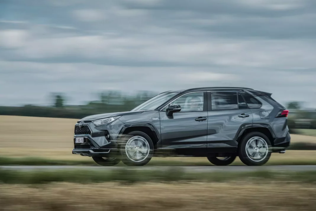 2022 Toyota RAV4 PHEV Electreon. Imagen portada.