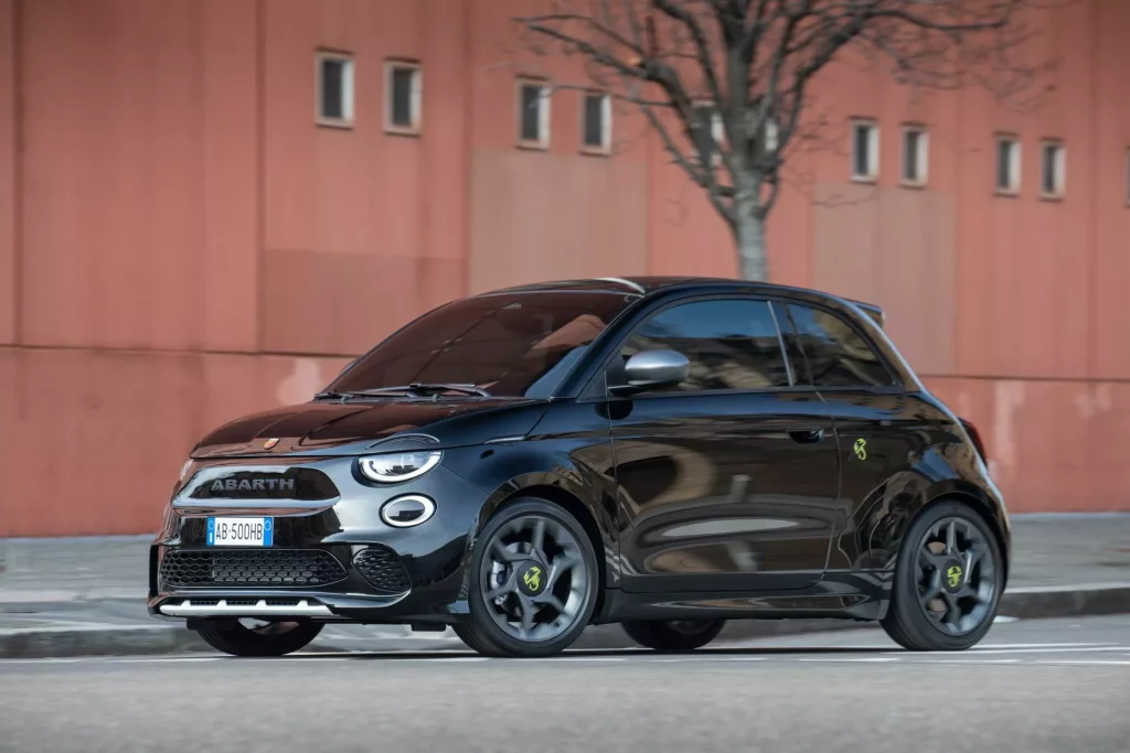 2023 Abarth 500e Turismo 2 Motor16