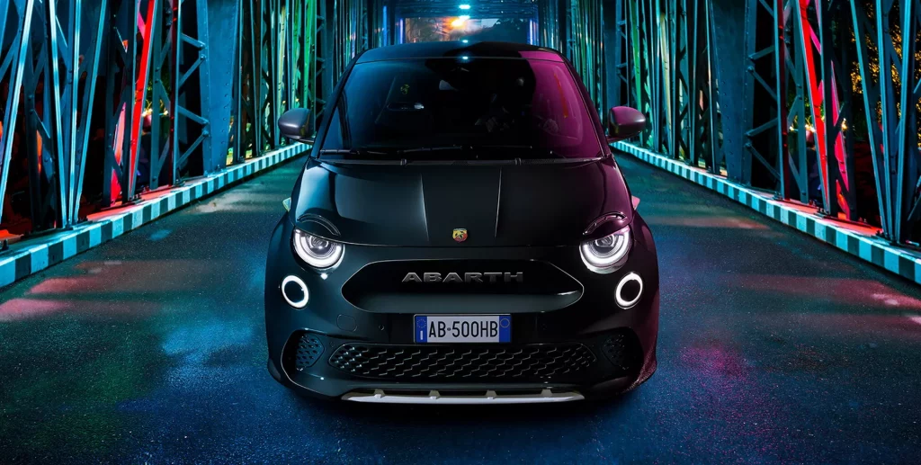 2023 Abarth 500e Turismo 26 Motor16