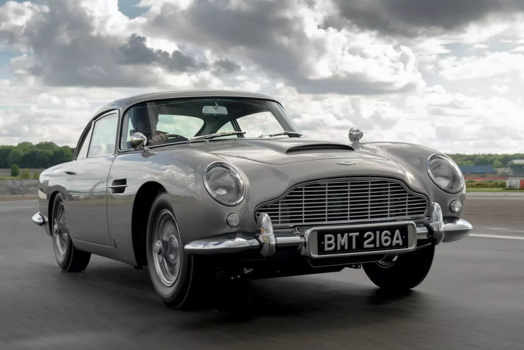 2023 Aston Martin DB5. Imagen movimiento.