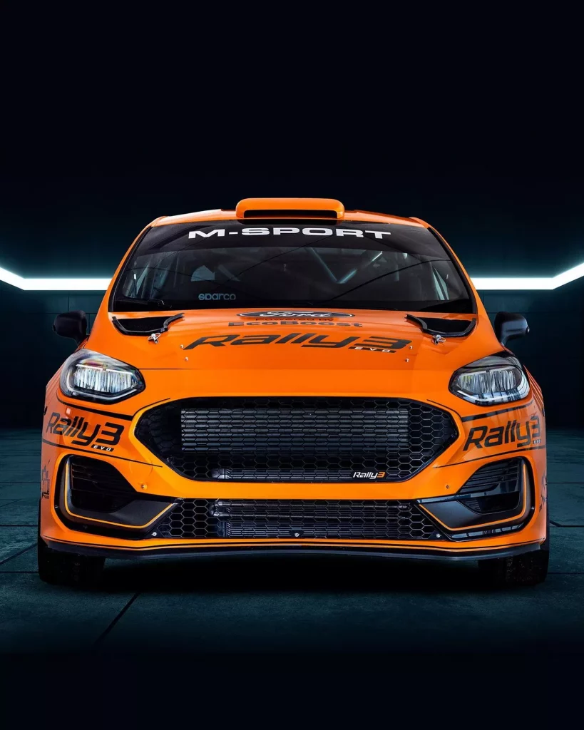 2023 M-Sport Ford Fiesta Rally3 Evo. Imagen frontal.