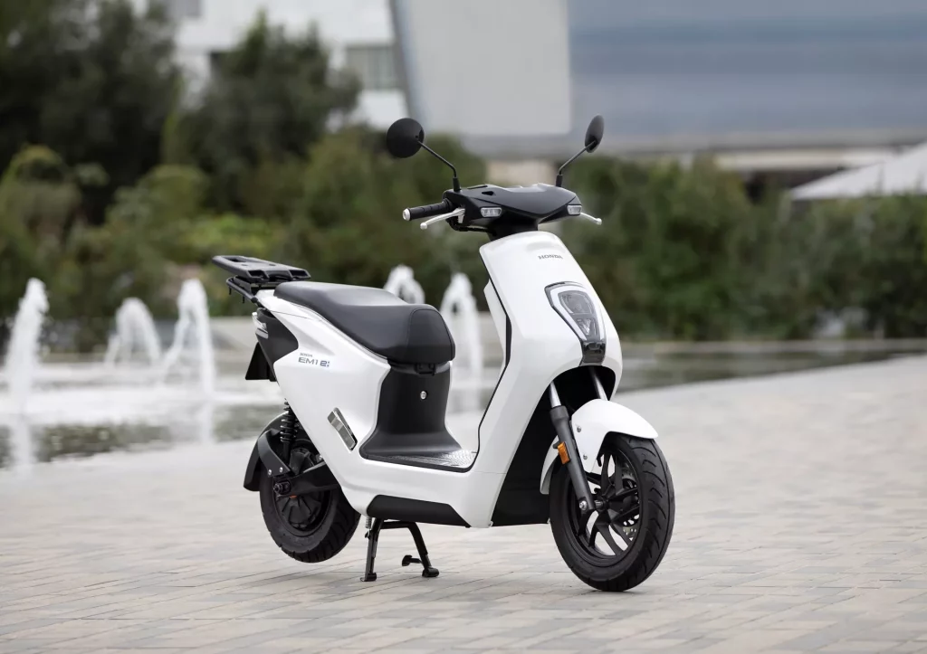 2023 Honda EM1 e scooter 2 Motor16