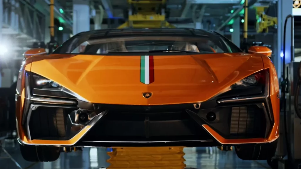 2023 Lamborghini Revuelto Produccion 3 Motor16