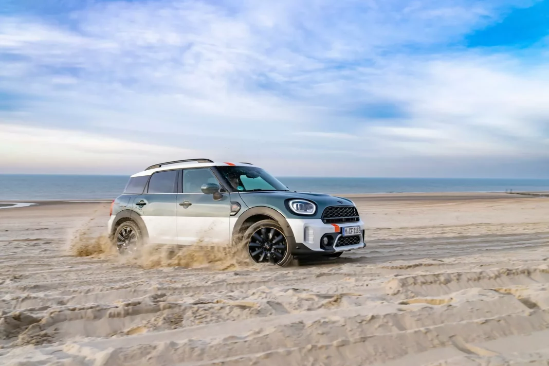 2023 Mini Countryman Uncharted Edition. Imagen portada.