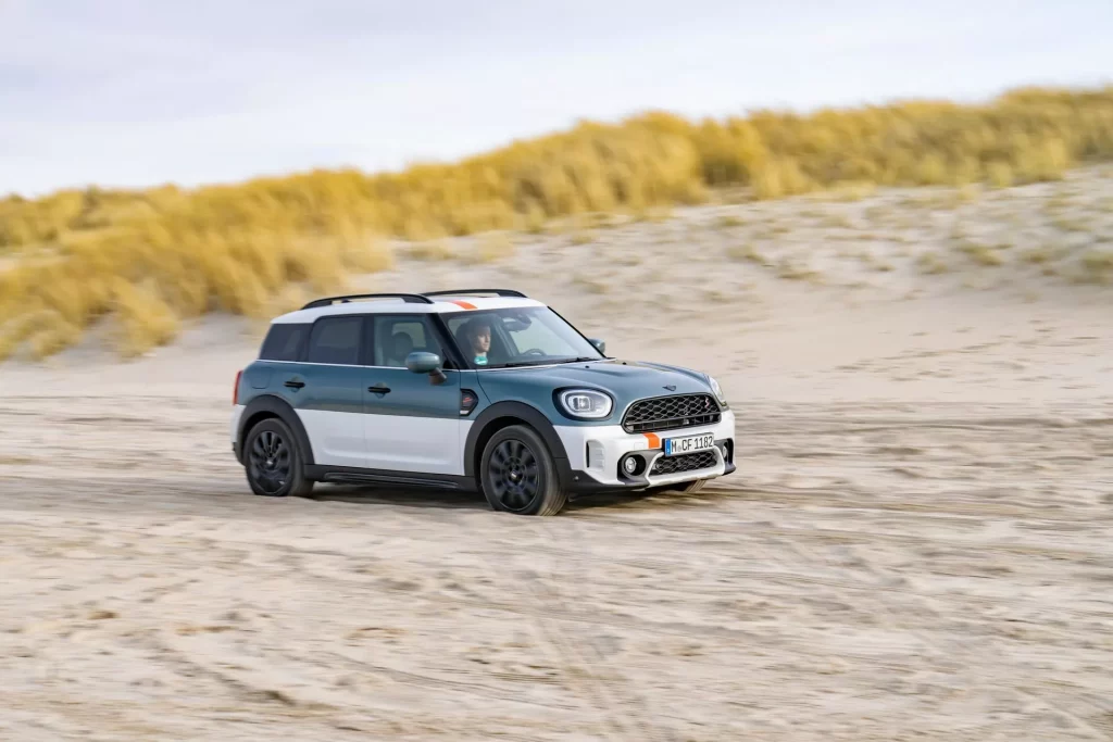 2023 MINI Cooper S Countryman ALL4 Uncharted 10 Motor16
