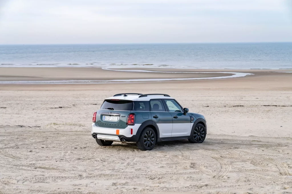 2023 MINI Cooper S Countryman ALL4 Uncharted 26 Motor16