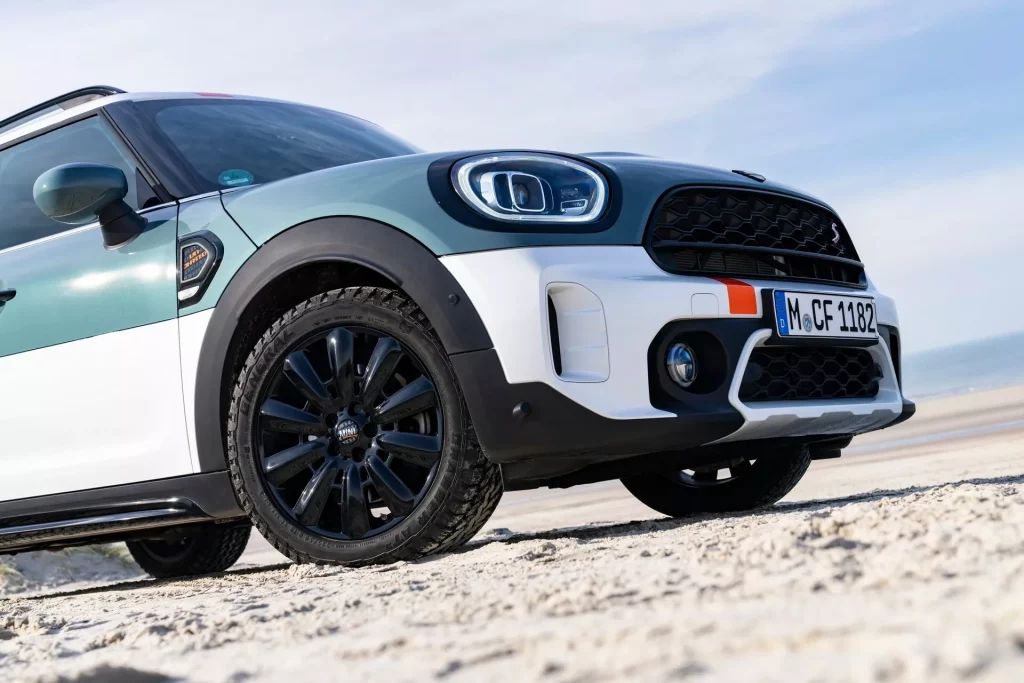 2023 MINI Cooper S Countryman ALL4 Uncharted 37 Motor16